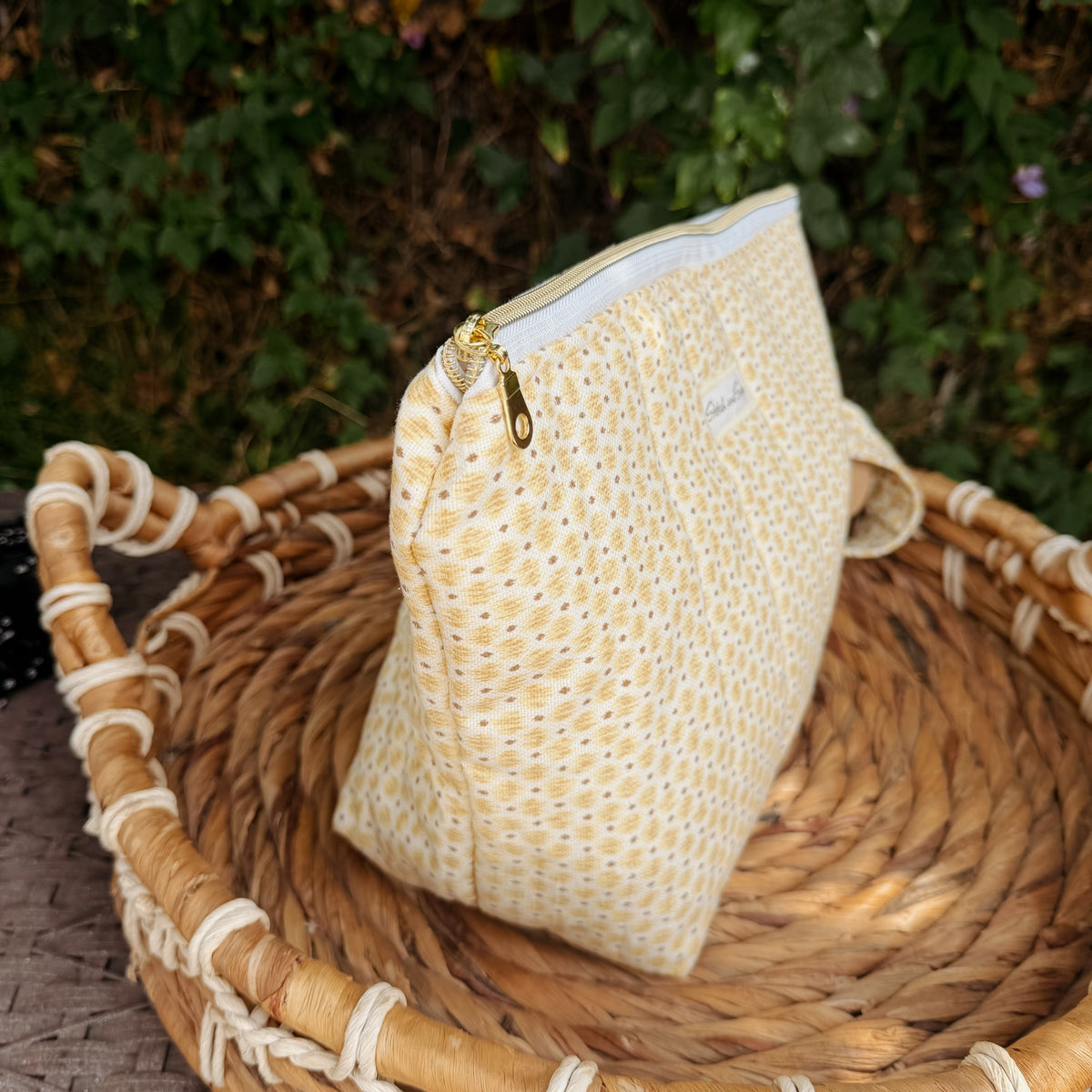 Honey Daisy Travel Bag