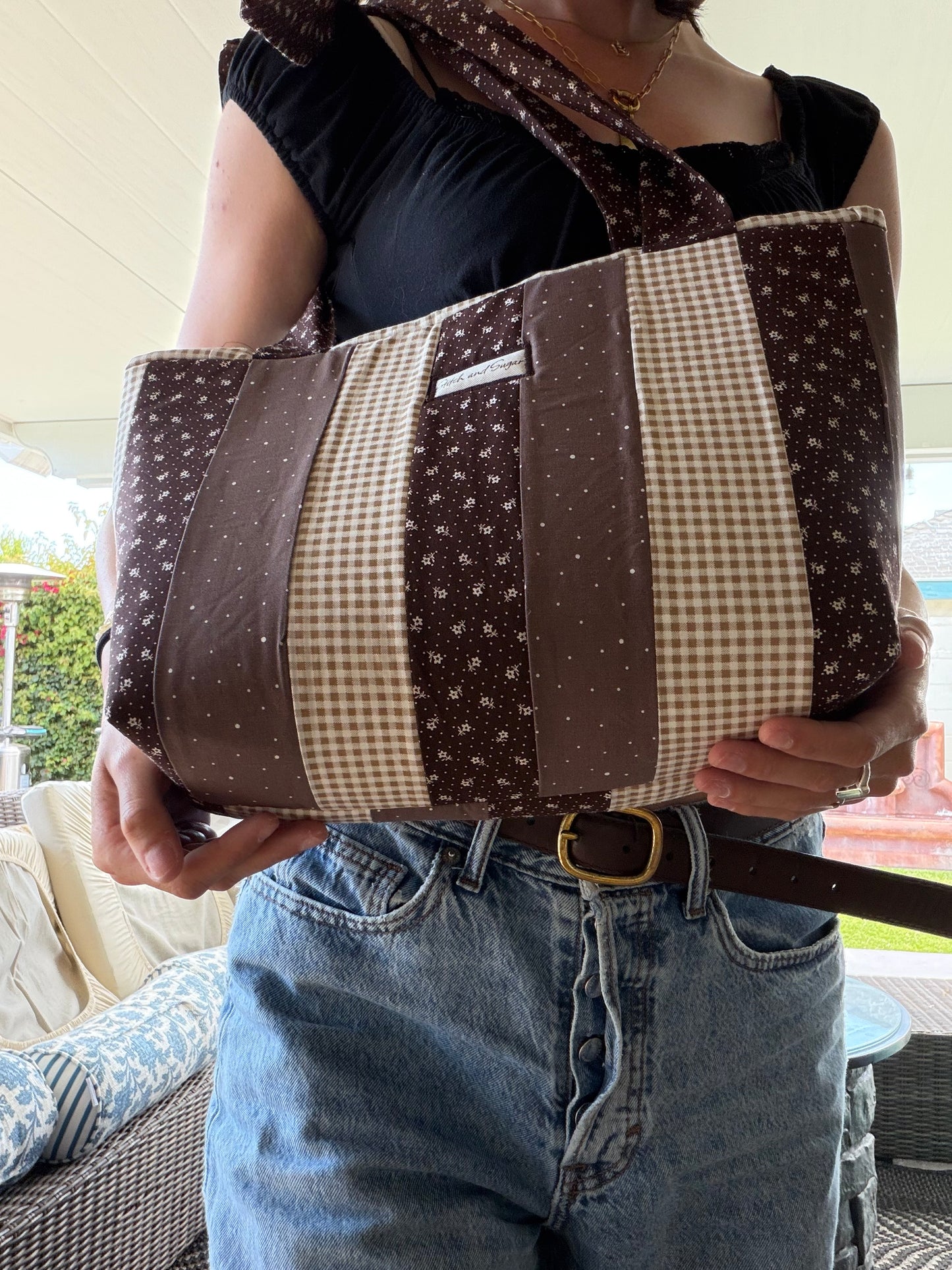 Surprise tote bag