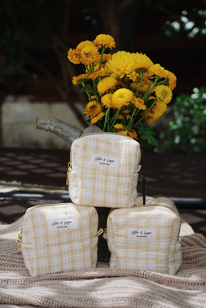 Lemon Buttercream Medium Carryall bag