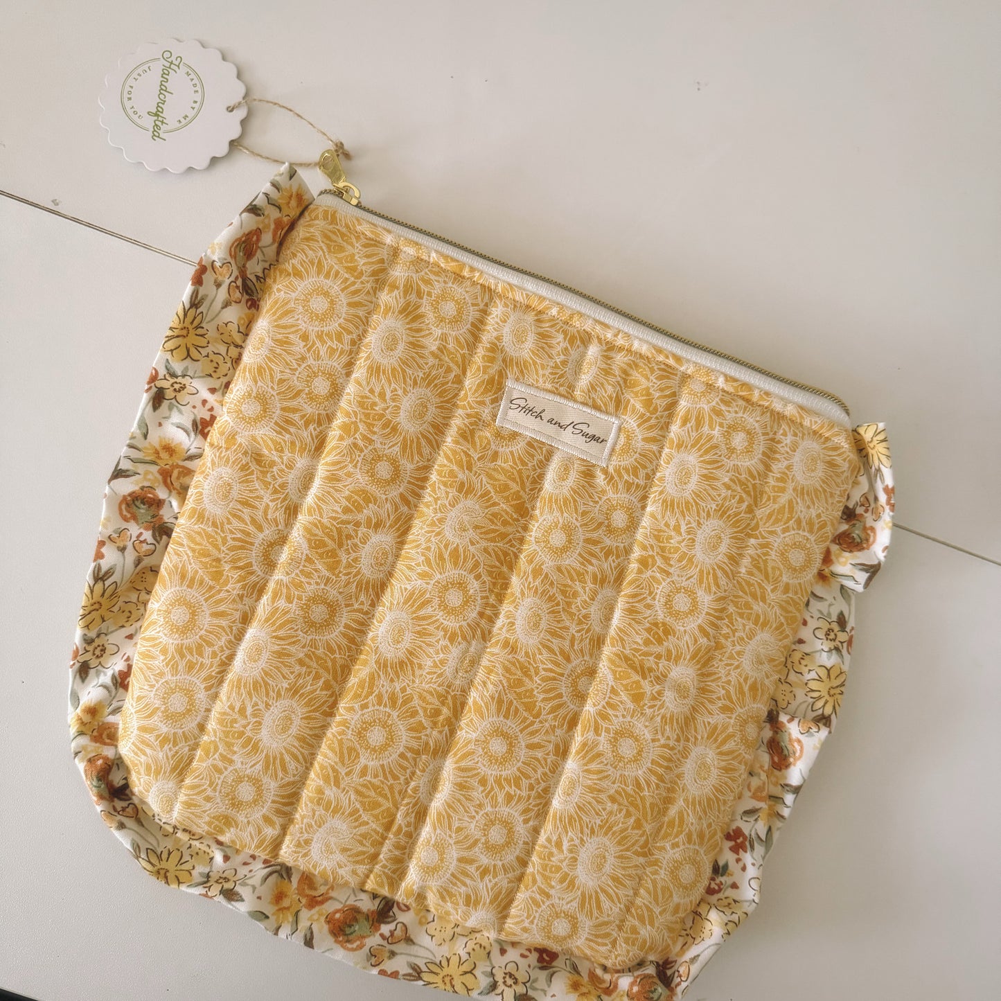 Springfields Ruffle Zipper Pouch