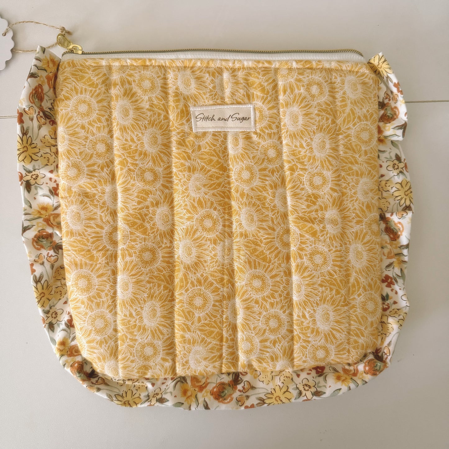 Springfields Ruffle Zipper Pouch