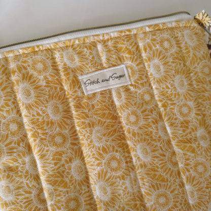 Springfields Ruffle Zipper Pouch