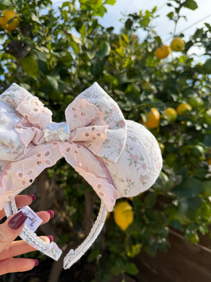 Blushing Garden Ears