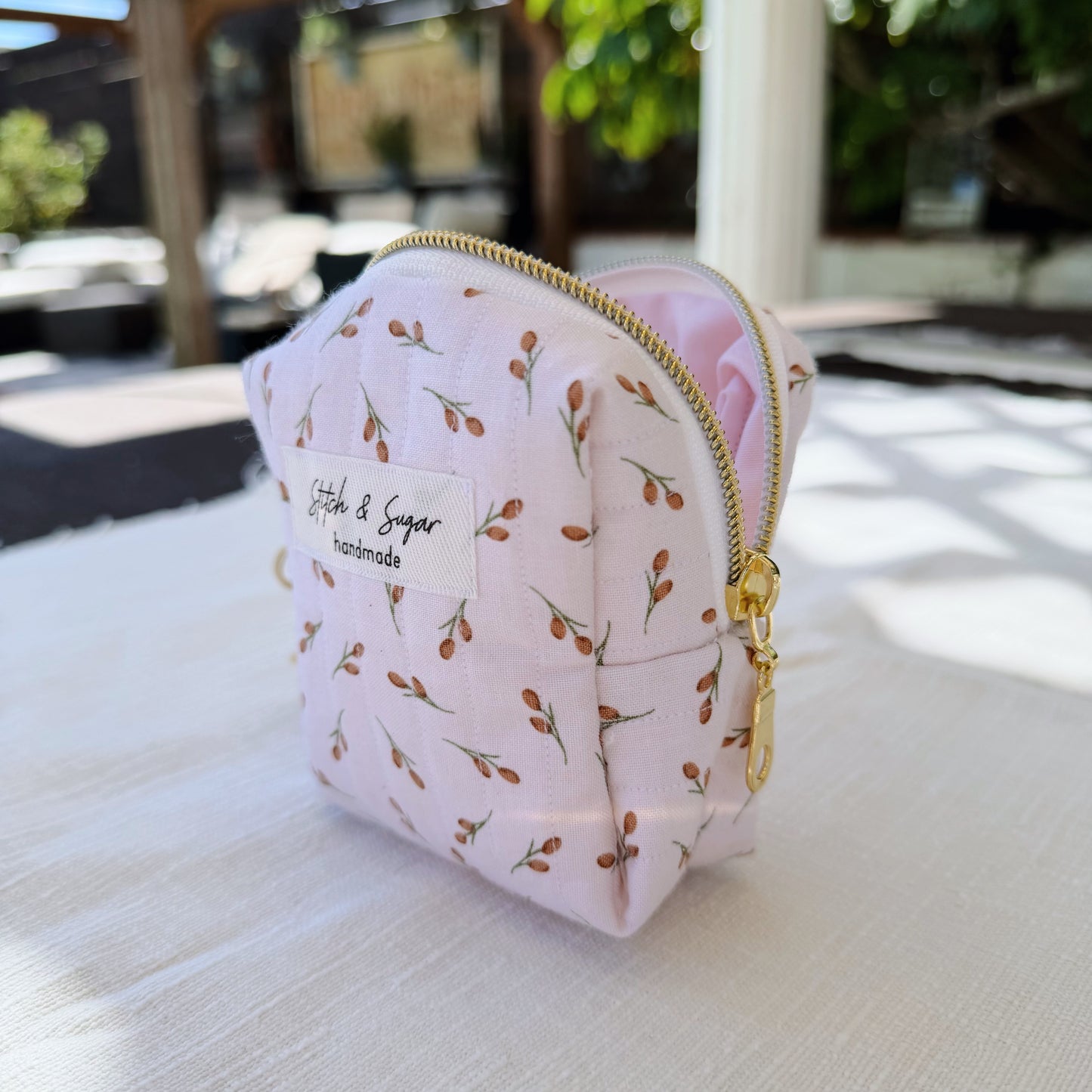 Blushing Tulip On-the-Go Mini