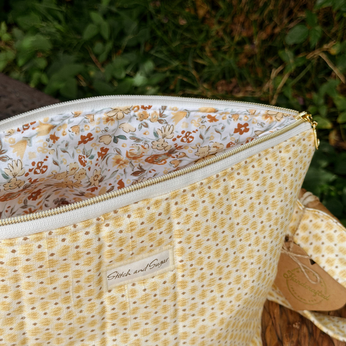 Honey Daisy Travel Bag