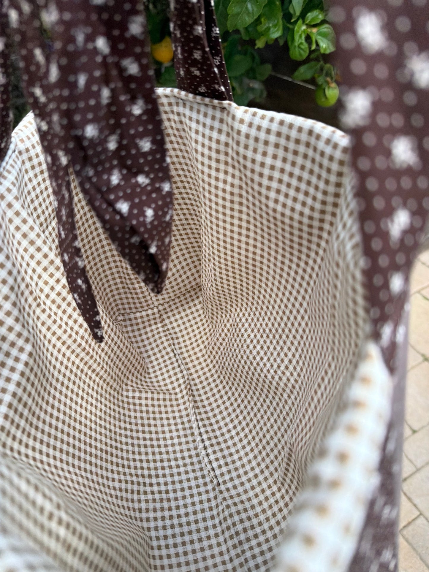 Surprise tote bag
