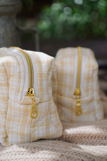 Lemon Buttercream Medium Carryall bag