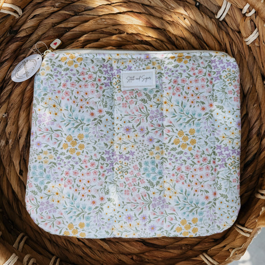 Dainty Spring Zipper Pouch